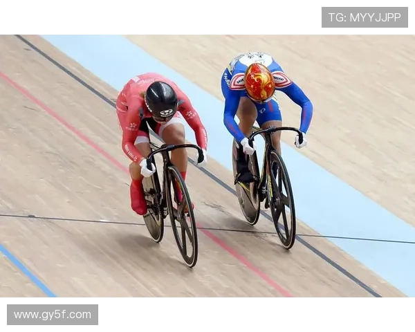 王霜在粤港澳全运会笑着昂首离场展现女足不灭斗志力量之光芒