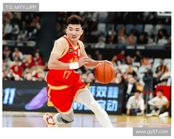 布朗疾速推进引燃反击胡金秋单臂腾空重扣震撼全场热血喷薄瞬间迸