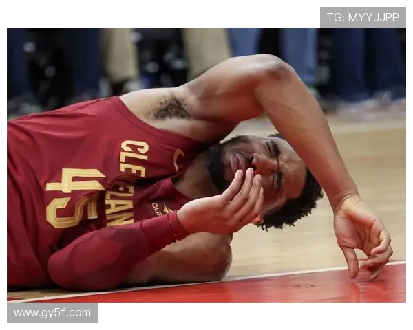 米切尔复出大爆发砍37分助队止连败八记三分展现超强火力